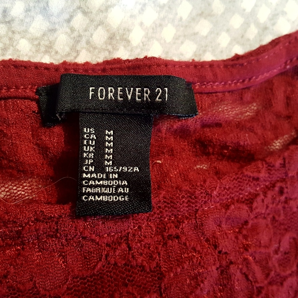 Ladies top - Picture 2 of 2